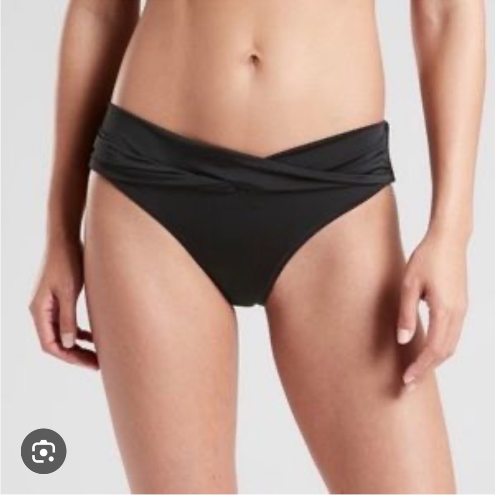 Athleta Black Aqualuxe Twist Bottom, size L
